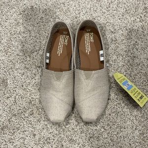Women’s Toms